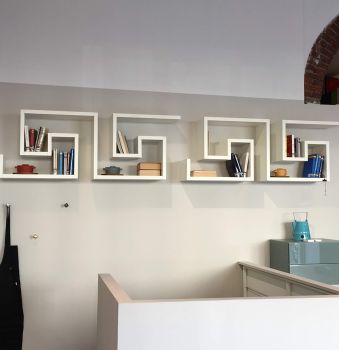 LagoLinea - Wall-mounted bookcase - Laq. White
