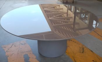 Janeiro table in polished champagne glass