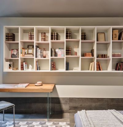 LagoLinea - Wall-mounted bookcase
