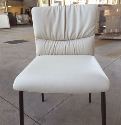 Woop chair with beige Panama leather