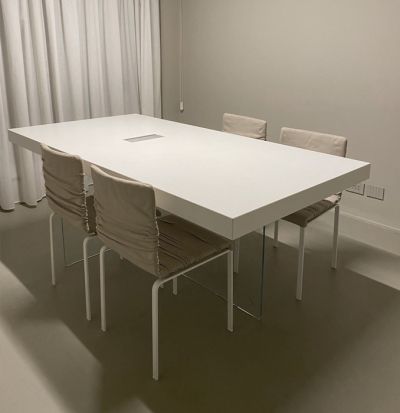 Desk Air Laminato Bianco con passacavi